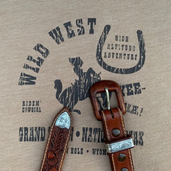 Vogt western hand tooled sterling silver acorn leaf embossed leather belt - Picture 8 of 13